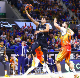 Lenovo Tenerife demuestra el por que de su liderato ante Valencia Basket (94-78)