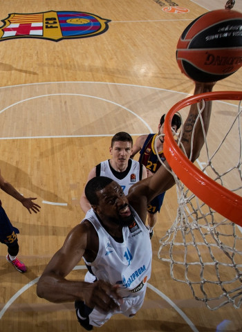 Zenit ahoga al Barça y asalta el Palau (74-76) [0-1]