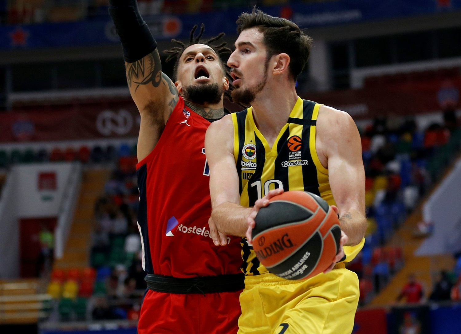 El Fenerbahce rompe su racha de derrotas con un triunfo en Moscú (82-91)