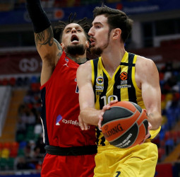 El Fenerbahce rompe su racha de derrotas con un triunfo en Moscú (82-91)
