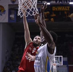 El Armani Milán sufre ante el Cremona pero se mantiene invicto (72-76)