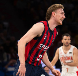 El Cazoo Baskonia rompe al Básquet Girona en una gran primera parte (95-68)