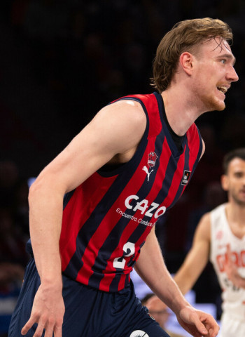El Cazoo Baskonia rompe al Básquet Girona en una gran primera parte (95-68)