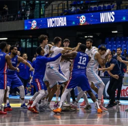 FIBA suspendió a cuatro jugadores dominicanos y tres argentinos por la trifulca post-partido