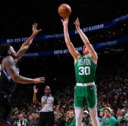 Hauser pone los triples necesarios para ganar, 108-114