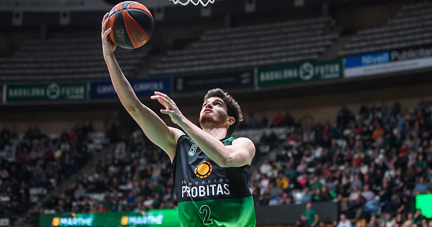 Un partido de máxima exigencia en Vitoria
