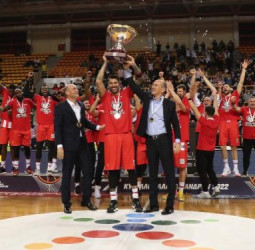 El Olympiacos se lleva la copa griega en una enorme muestra defensiva (73-81)