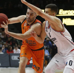 La segunda parte del Valencia Basket le permite golpear primero (1-0) ante Rytas (75-64)