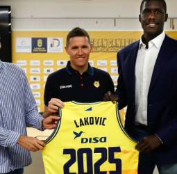 Jaka Lakovic, renovado por el Granca hasta 2025