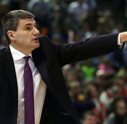 Velimir Perasovic abandona el Laboral Kutxa rumbo al Anadolu Efes