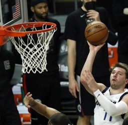 [3-4] Los Suns son humillados ante unos Mavericks finalistas de conferencia (123-90)