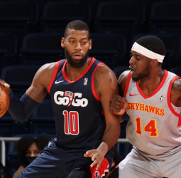 Greg Monroe apunta a los Minnesota Timberwolves