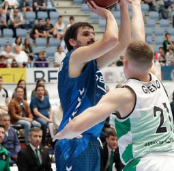 Ha vencido la lucha por la esclerosis múltiple en el Donostia Arena (92-87)