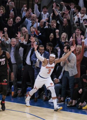 Brunson salva a los Knicks (111-105) [1-1]