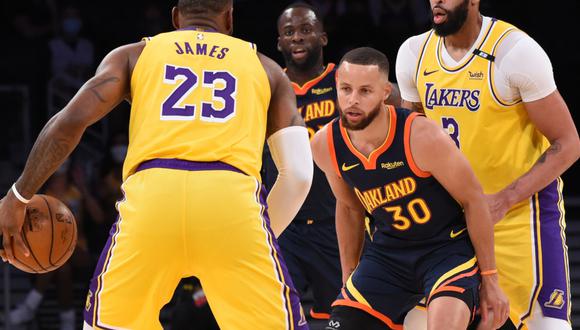 Un triple de LeBron clasifica a los Lakers (100-103)