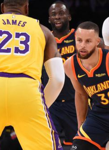 Un triple de LeBron clasifica a los Lakers (100-103)