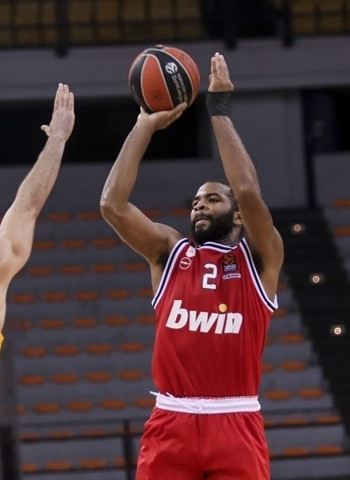 Disfruta de las mejores jugadas de la jornada 4 de la Euroleague