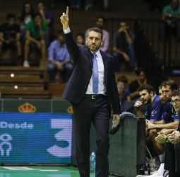 Ibon Navarro renueva dos temporadas con el MoraBanc Andorra