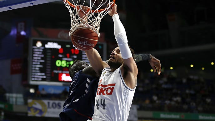 El Madrid llegará a la última jornada con opciones de ser primero (93-88)