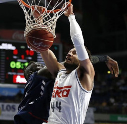 El Madrid llegará a la última jornada con opciones de ser primero (93-88)