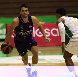 Séptima victoria seguida en Liga para el Real Madrid (65-84)