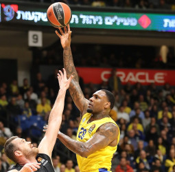 El Maccabi se aprovecha de la debilidad ofensiva del Darussafaka (77-58)