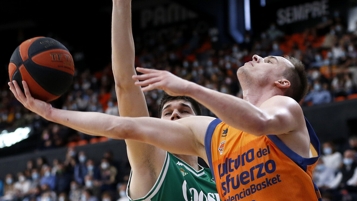 Klemen Prepelic, Jugador de la Jornada 8