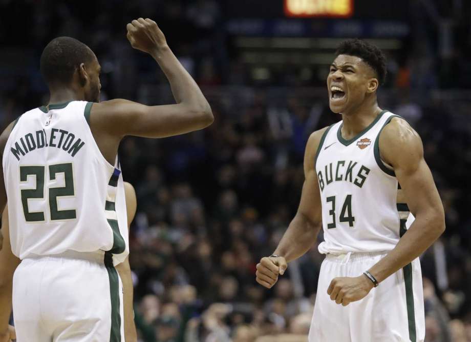 Milwaukee consigue frenar a los Cavaliers
