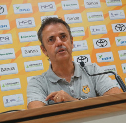 Porfi Fisac: «No vamos a ganar si no vamos todos en una misma línea»