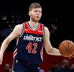Davis Bertans se consolida en la NBA