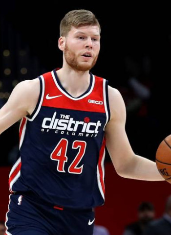 Davis Bertans se consolida en la NBA