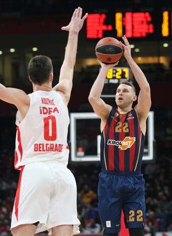 KIROLBET Baskonia se lleva la victoria en Belgrado (64-72)