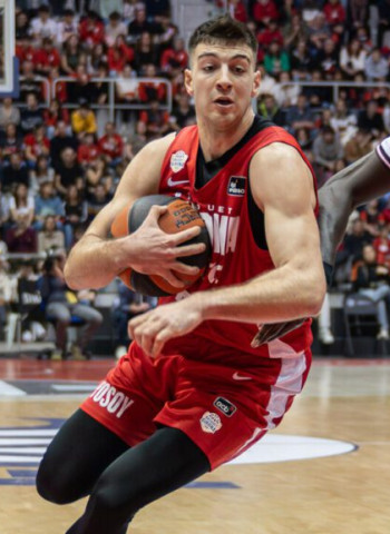 Maxi Fjellerup renueva su compromiso con Girona