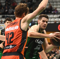 Duelo clave para la lucha por los play-offs