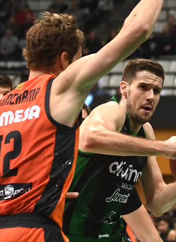 Duelo clave para la lucha por los play-offs