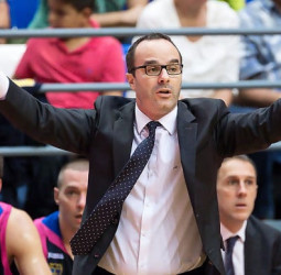 Diego Ocampo no continúa como entrenador de Movistar Estudiantes