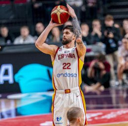 Letonia acribilla a España, 83-66