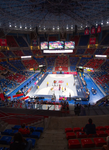 Baskonia cierra con victoria la pretemporada en la vuelta del público al Buesa Arena