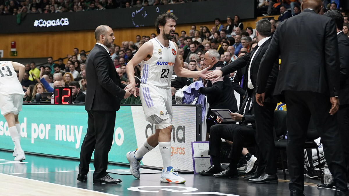 Llull sufre una lesión en el ligamento lateral interno