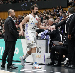 Llull sufre una lesión en el ligamento lateral interno