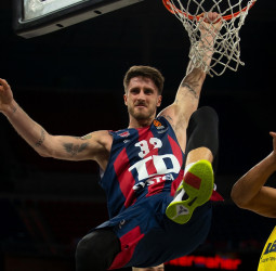 El Fenerbahce llega a un acuerdo con Achille Polonara