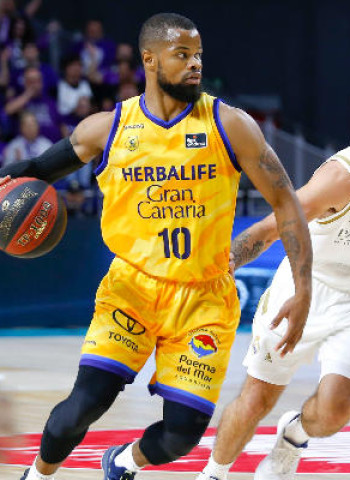 Omar Cook abandona el Gran Canaria rumbo al San Pablo Burgos