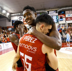 El BAXI Manresa se lleva un auténtico thriller ante Zunder Palencia (92-91)