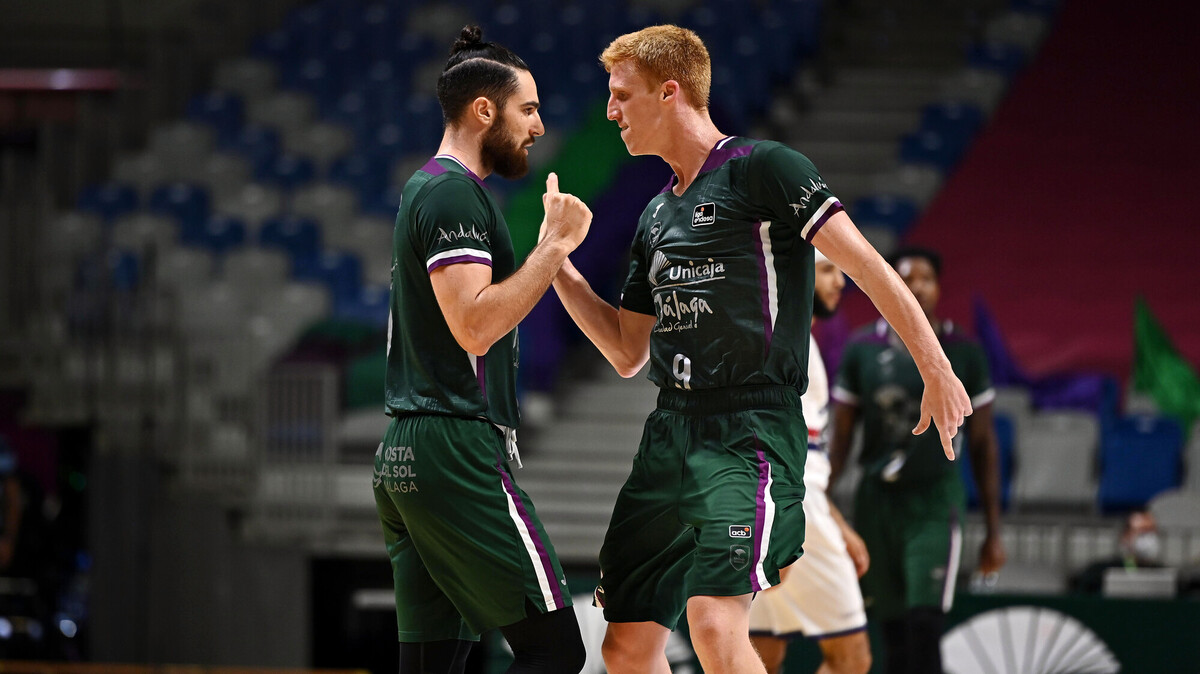El Unicaja reacciona a tiempo frente al Monbus Obradoiro (82-76)