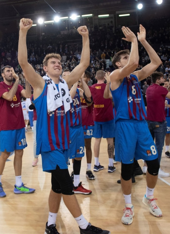 El Barcelona queda como líder en solitario tras ganar "El clásico"