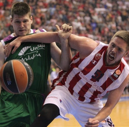 Demasiado Pionir para el Unicaja Málaga (87-73)