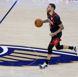 Lonzo Ball sufrió un esguince en la muñeca y será baja en los Bulls