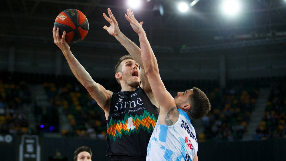 Surne Bilbao arrebata al Breogán la 10ª plaza y el average (83-66)