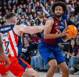 El Leyma Coruña solo aguantó 15 minutos en Barcelona, 106-80