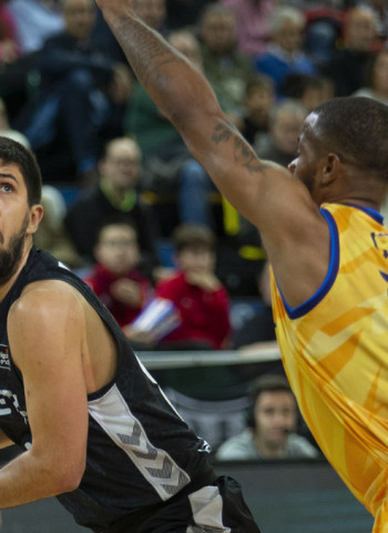 El Herbalife Gran Canaria congela el "efecto Miribilla" (90-97)